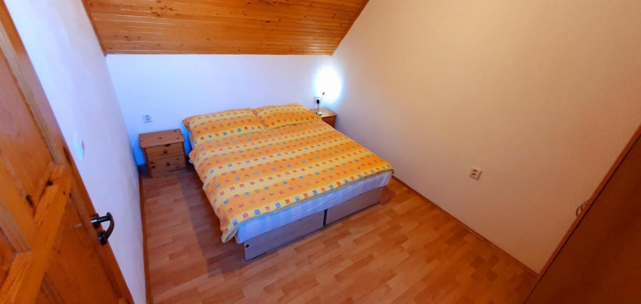Vilka Cibulka A Chata Cesnacik Ižipovce Buitenkant foto
